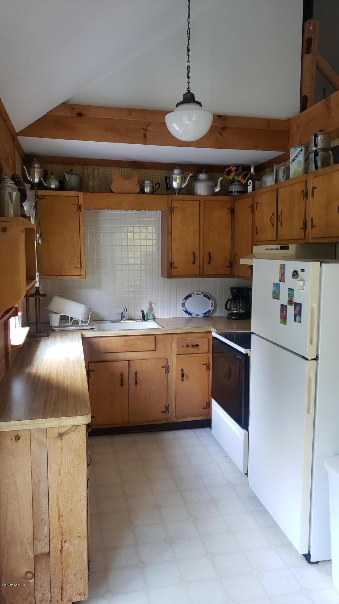 1507 County Road Stamford, VT 05352 - Photo 5 of 20 kitchen