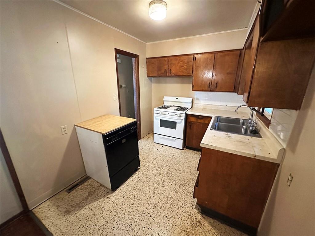 4016 South Spring Street Independence, MO 64055 - Photo 11 of 69