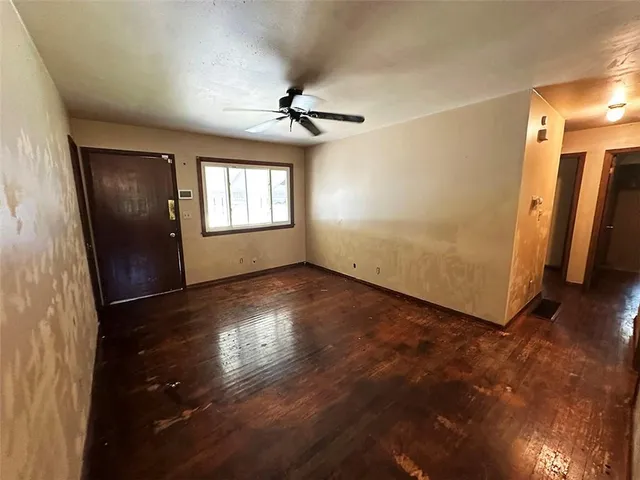 $119,900 | 4016 South Spring Street, Independence, MO 64055