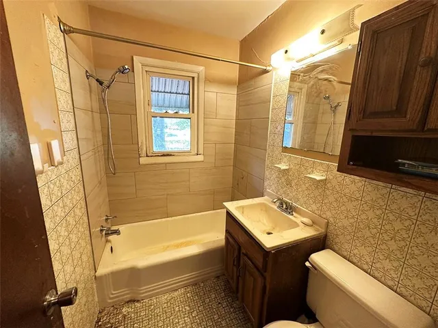 $119,900 | 4016 South Spring Street, Independence, MO 64055