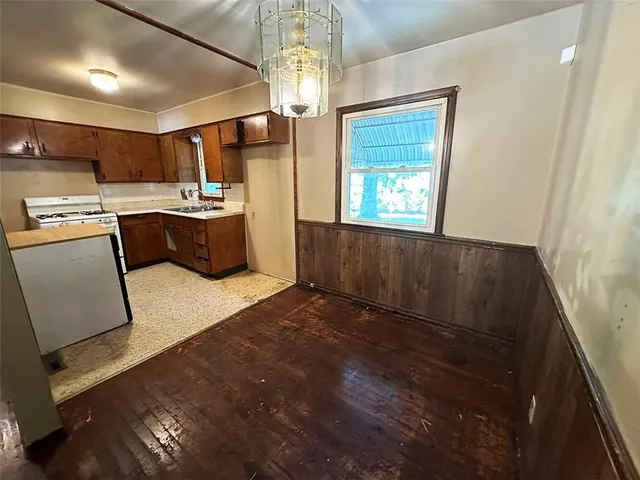 $119,900 | 4016 South Spring Street, Independence, MO 64055