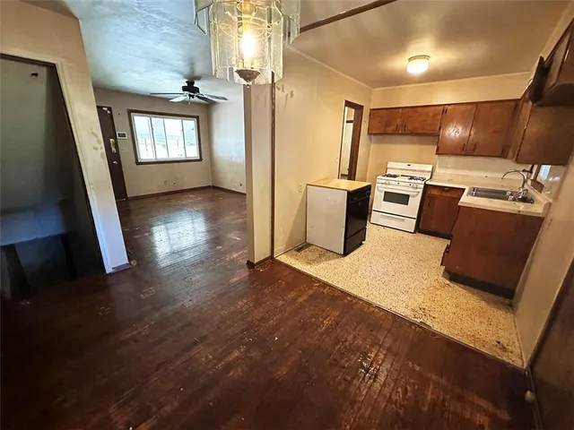 $119,900 | 4016 South Spring Street, Independence, MO 64055