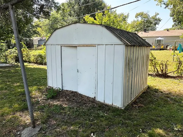 $119,900 | 4016 South Spring Street, Independence, MO 64055