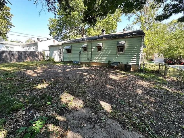 $119,900 | 4016 South Spring Street, Independence, MO 64055