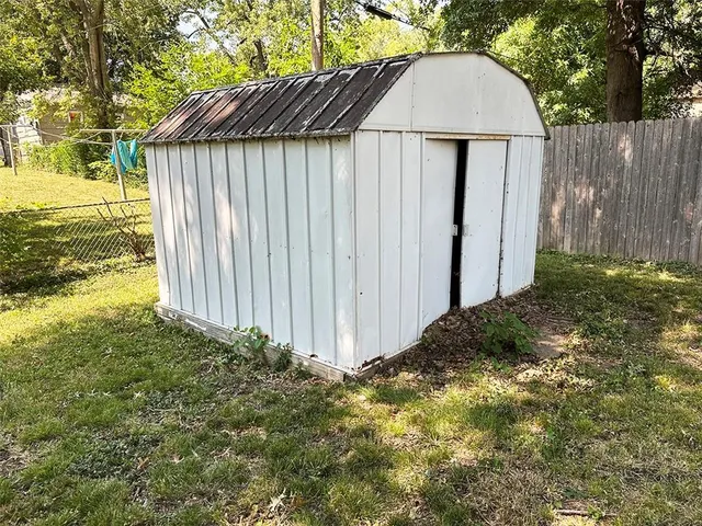 $119,900 | 4016 South Spring Street, Independence, MO 64055