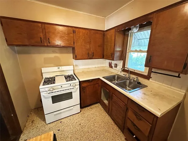 $119,900 | 4016 South Spring Street, Independence, MO 64055