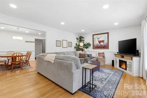 $325,000 | 6607 Elmwood Circle, Charlotte, NC 28214
