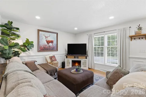 $325,000 | 6607 Elmwood Circle, Charlotte, NC 28214