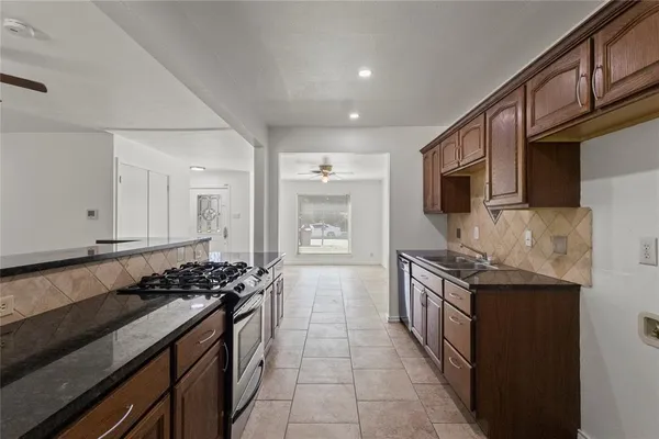 $1,750 | 3209 North Calais Street, Sherman, TX 75090