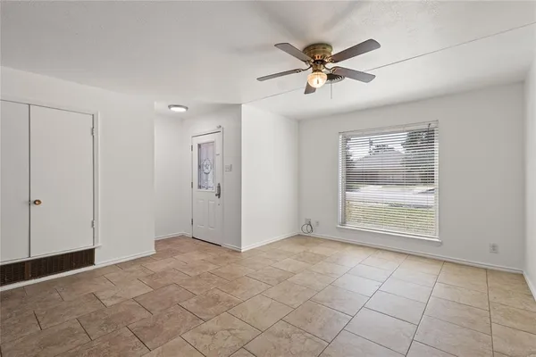 $1,750 | 3209 North Calais Street, Sherman, TX 75090