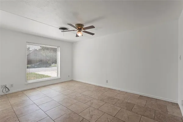 $1,750 | 3209 North Calais Street, Sherman, TX 75090