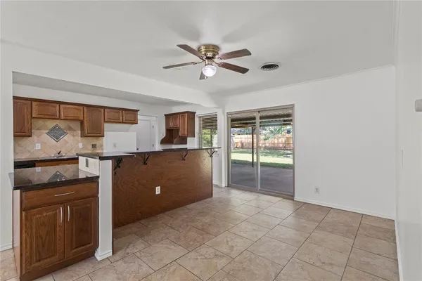 $1,750 | 3209 North Calais Street, Sherman, TX 75090