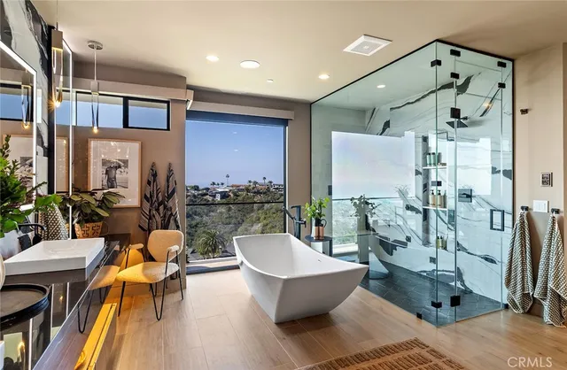 $5,895,000 | 606 East Avenida San Juan, San Clemente, CA 92672