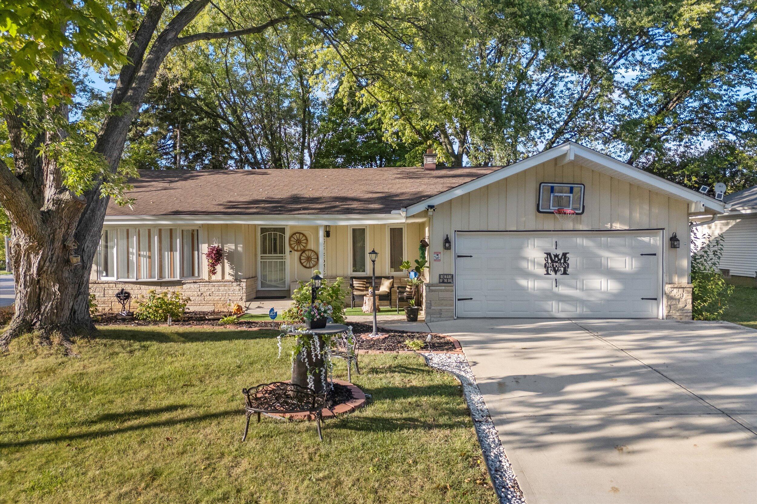 9010 West Portage St