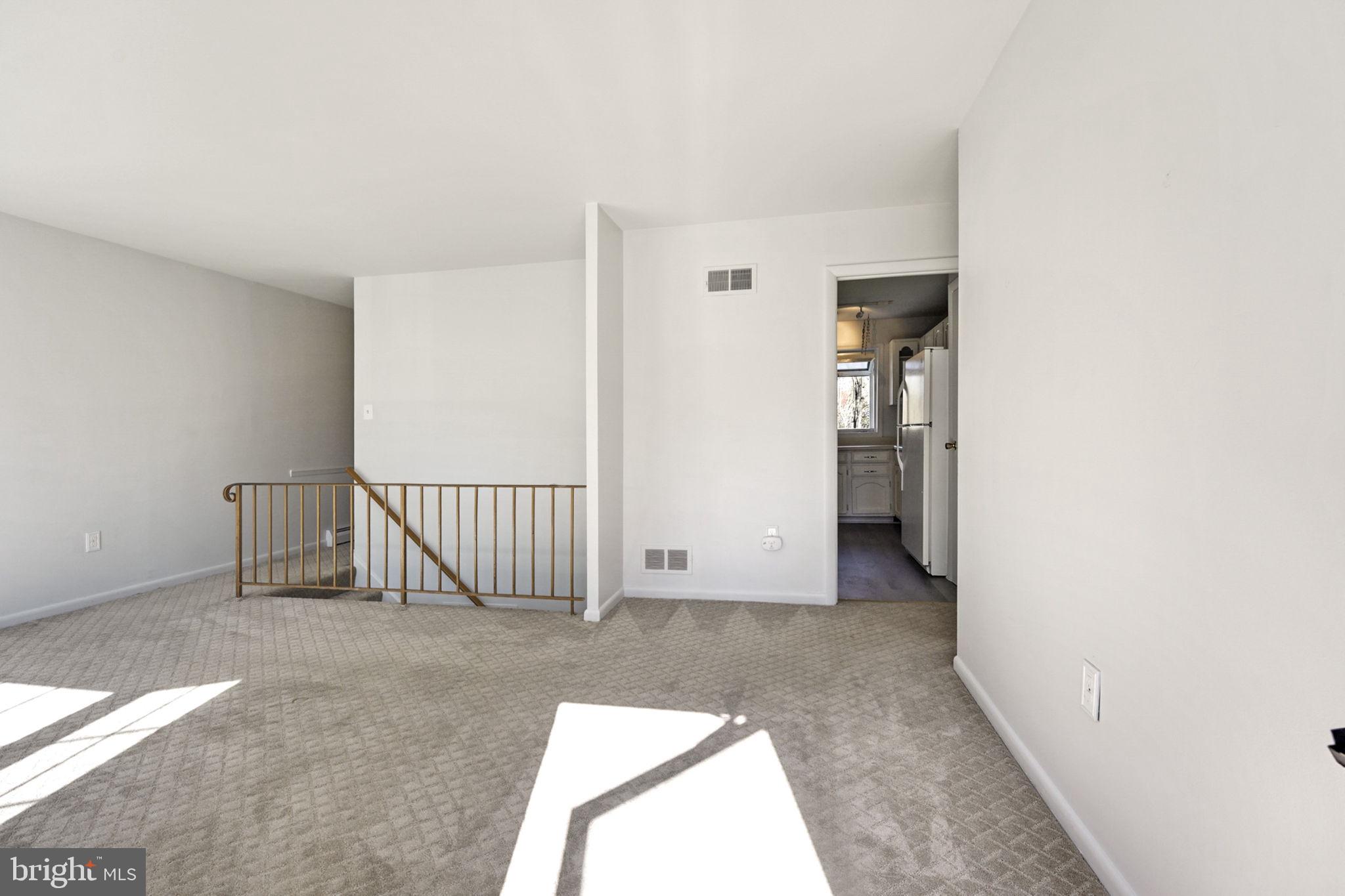 13825 Gilbert Road Woodbridge, VA 22193 - Photo 8 of 37 Gallery Image 8