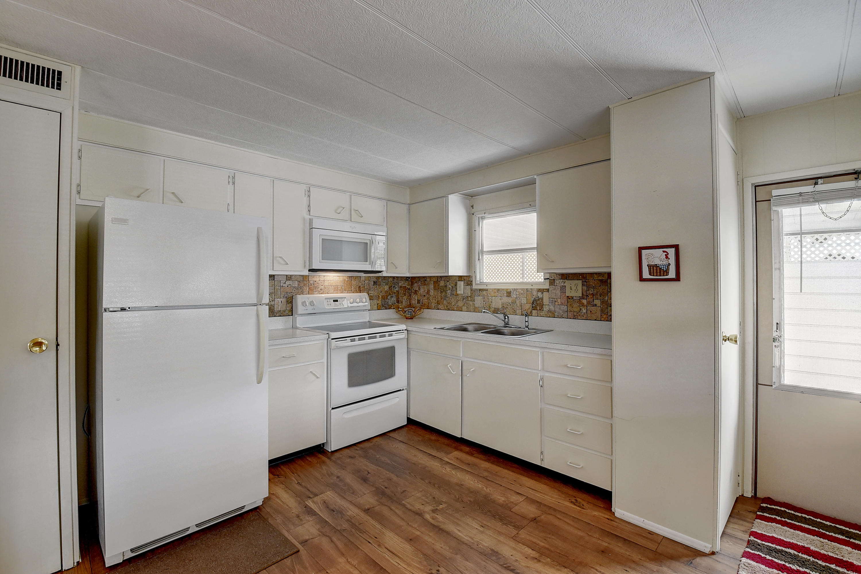 8129 South Street Boca Raton, FL 33433 - Photo 15 of 28 Kitchen