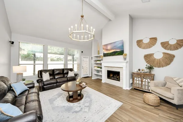 $2,800 | 7823 Hazy Brook Lane, Humble, TX 77396