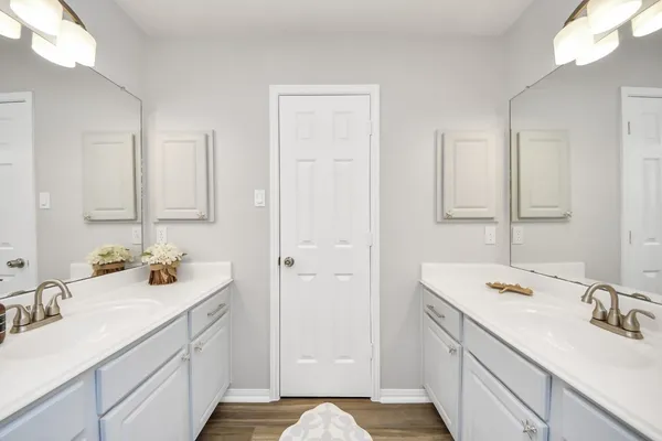 $2,800 | 7823 Hazy Brook Lane, Humble, TX 77396