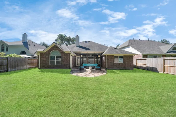 $2,800 | 7823 Hazy Brook Lane, Humble, TX 77396