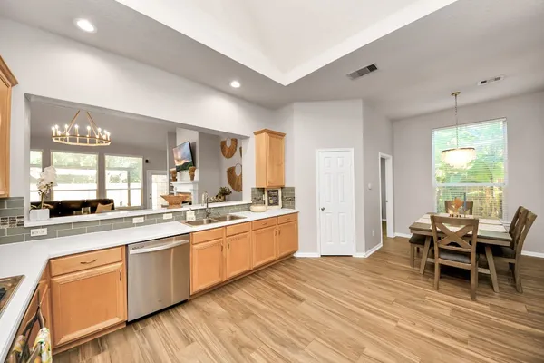 $2,800 | 7823 Hazy Brook Lane, Humble, TX 77396