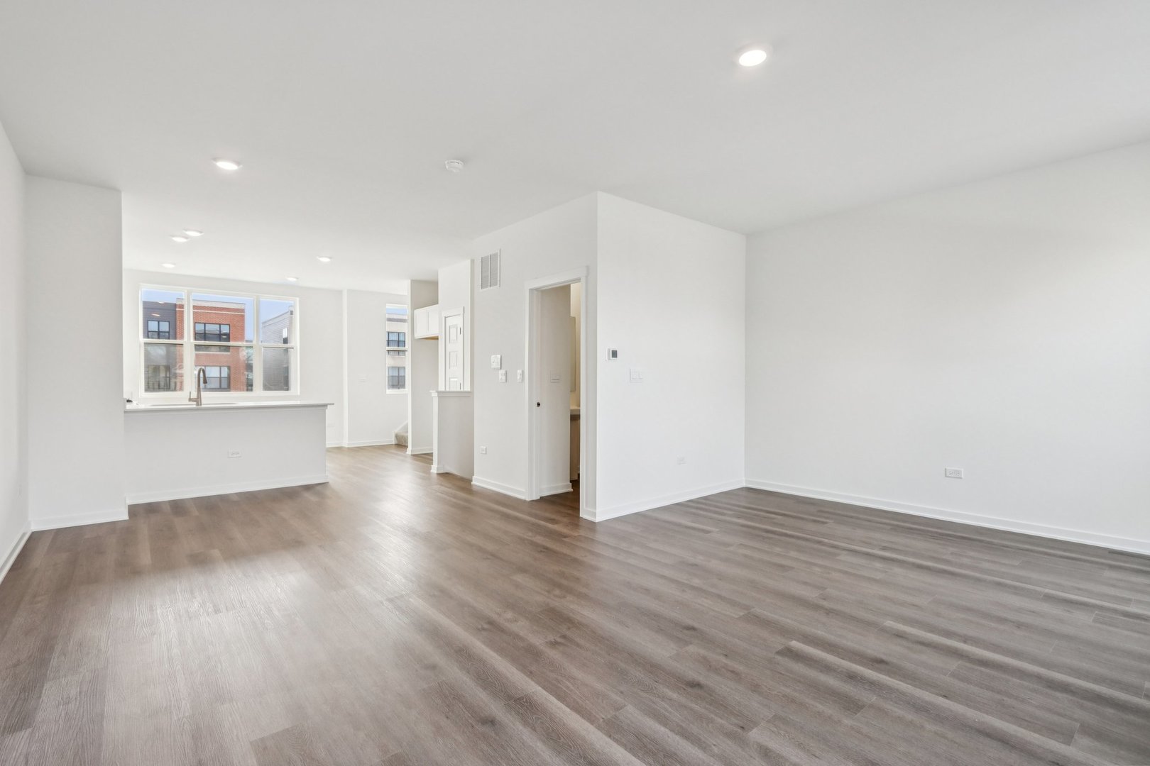 361 Summit Circle Lombard, IL 60148 - Photo 9 of 48