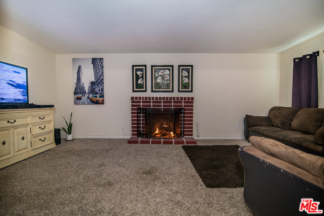 768 West Main Street Riverside, CA 92507 - Photo 14 of 39