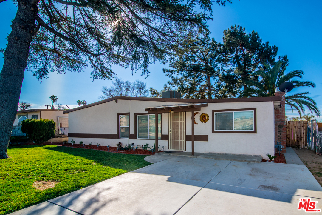 768 West Main Street Riverside, CA 92507 - Photo 3 of 39