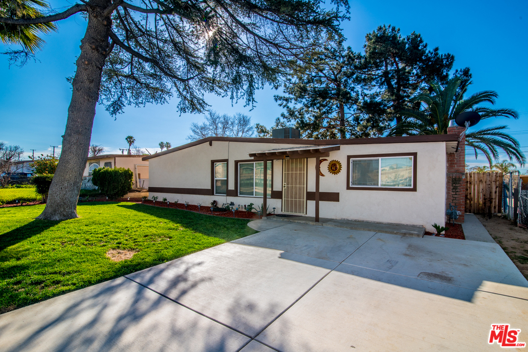 768 West Main Street Riverside, CA 92507 - Photo 4 of 39