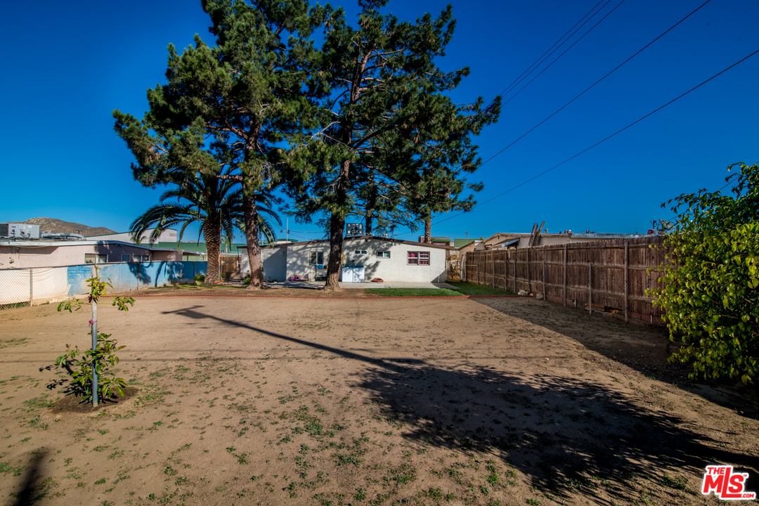 768 West Main Street Riverside, CA 92507 - Photo 7 of 39