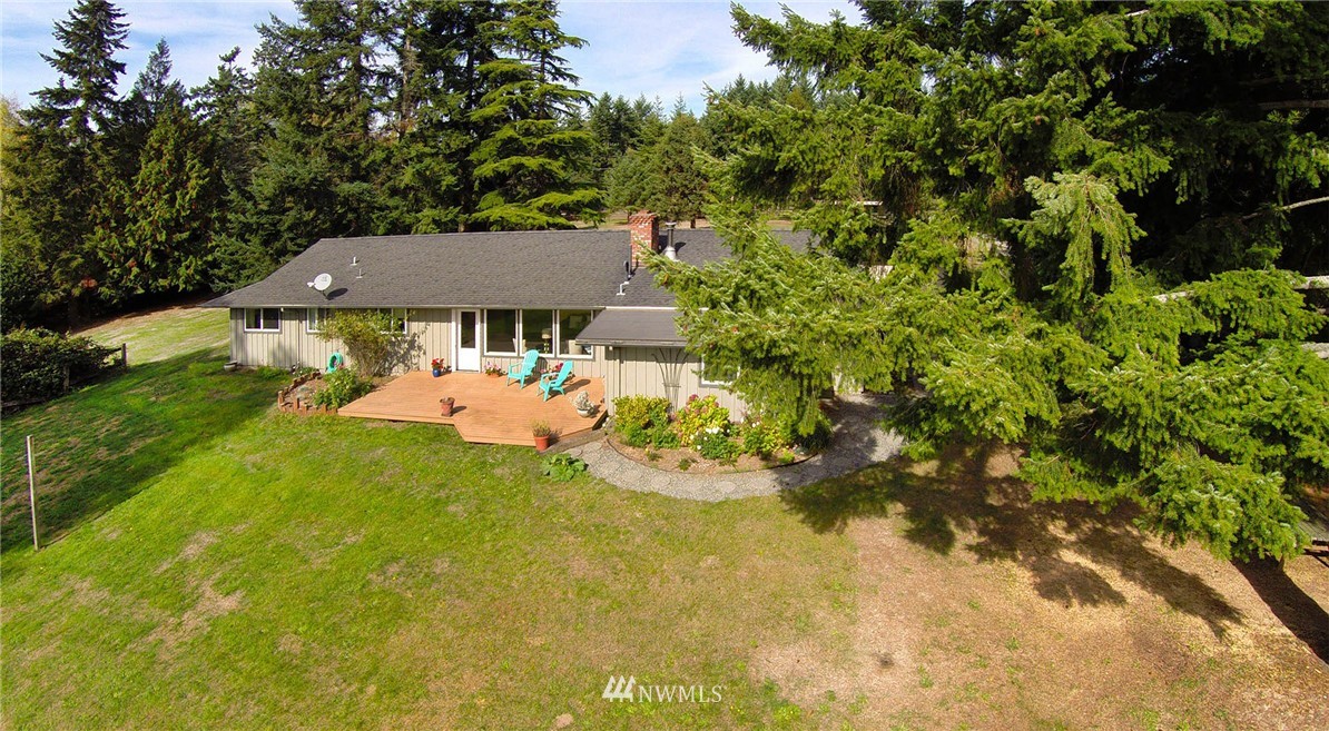 8813 Southwest Cemetery Road Vashon, WA 98070 - Photo 1 of 25 Gallery Image 1
