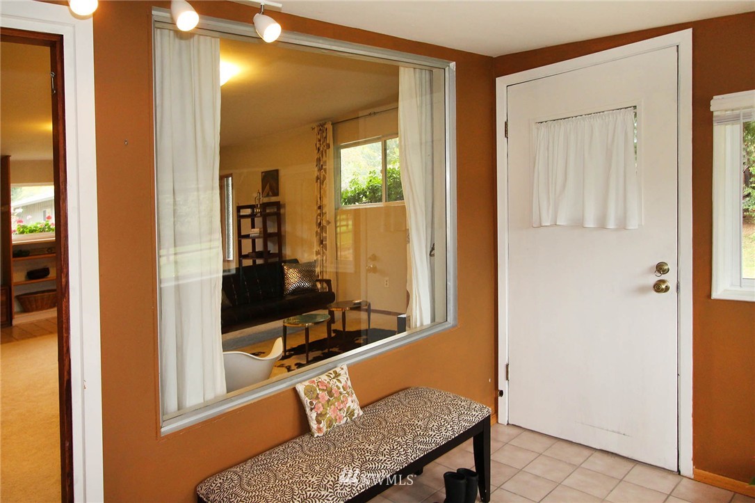 8813 Southwest Cemetery Road Vashon, WA 98070 - Photo 20 of 25 Gallery Image 20