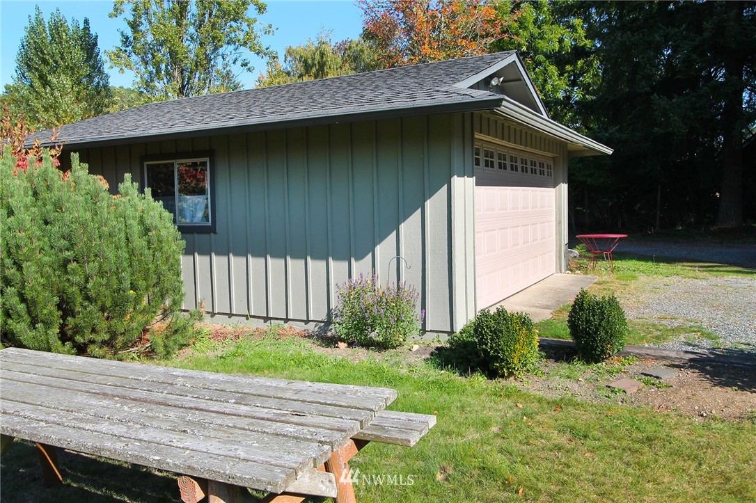 8813 Southwest Cemetery Road Vashon, WA 98070 - Photo 23 of 25 Gallery Image 23