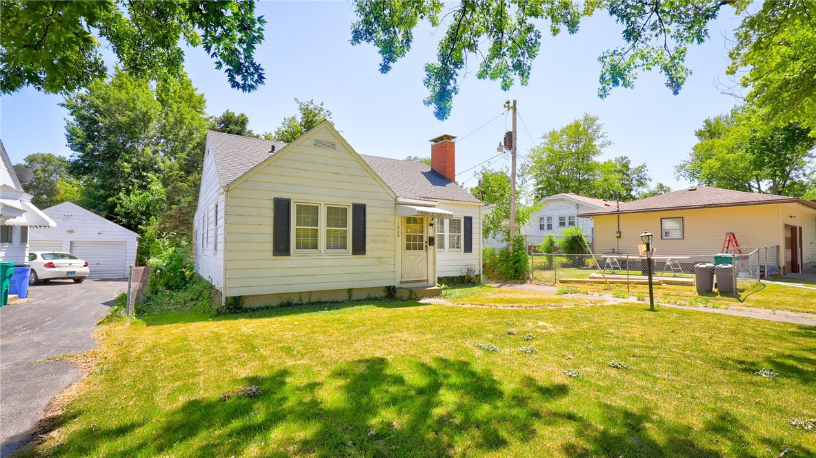 1929 East Johns Avenue Decatur, IL 62521 - Photo 2 of 23