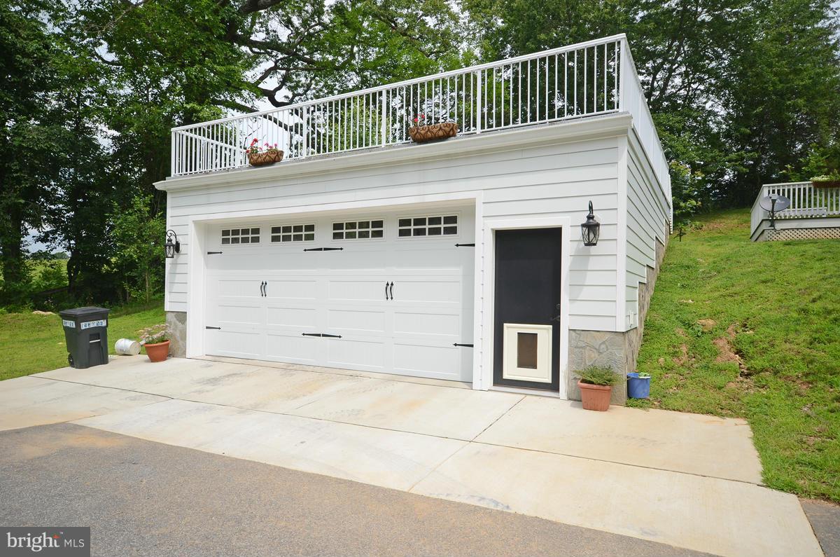 2606 Geist Road Reisterstown, MD 21136 - Photo 17 of 22 Garage