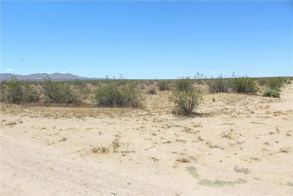 1111 Apache Road Adelanto, CA 92301 - Photo 6 of 8 a view of ocean and mountain