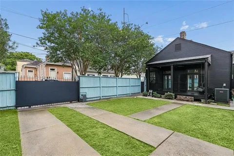 $725,000 | 3228 Annunciation Street, New Orleans, LA 70115