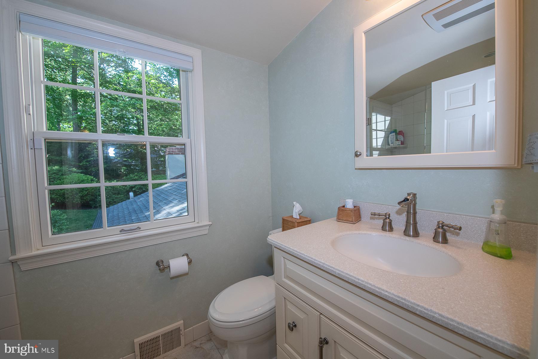707 Woodcrest Circle Wayne, PA 19087 - Photo 23 of 34 Additional Updated Bathroom