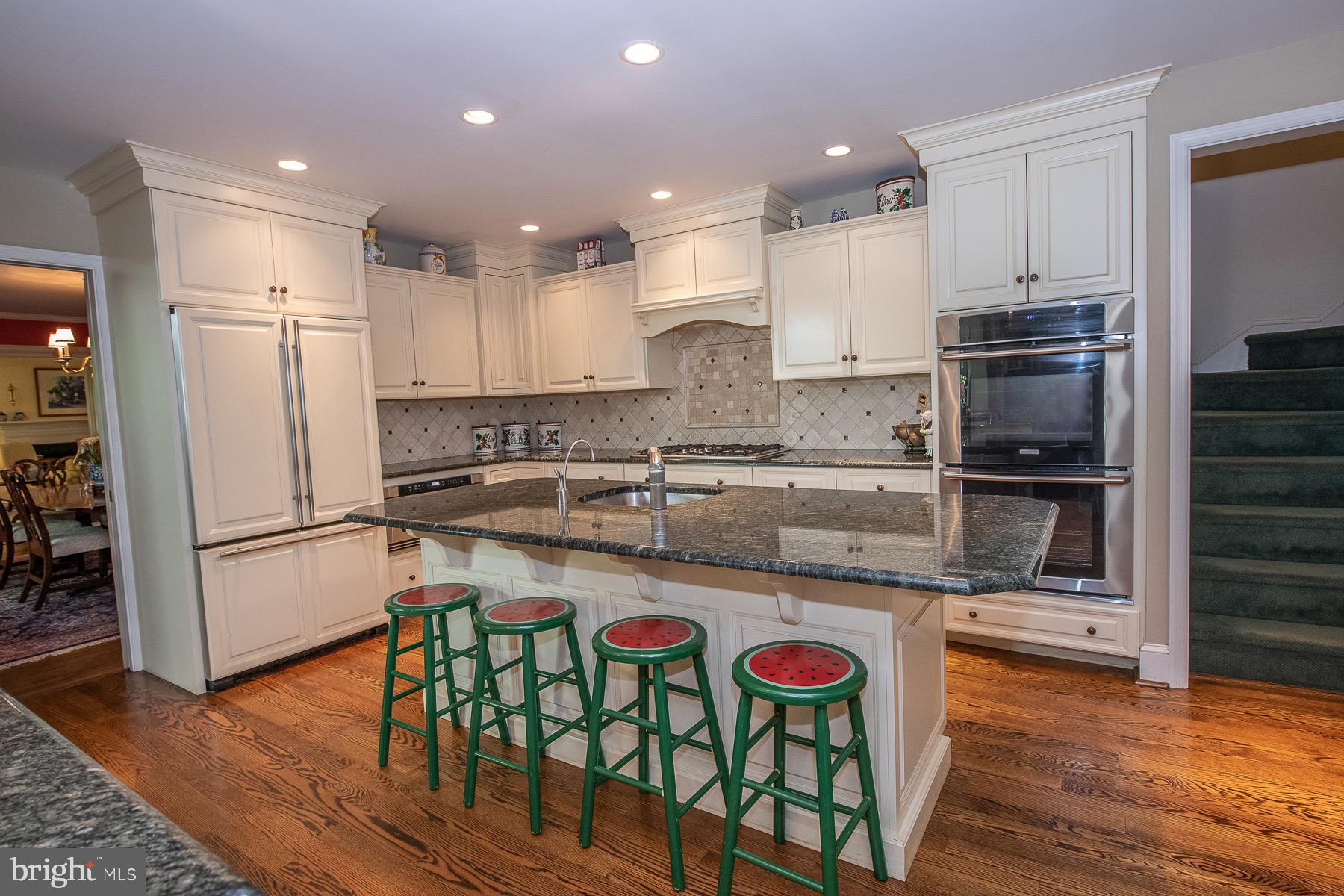707 Woodcrest Circle Wayne, PA 19087 - Photo 9 of 34 Open Updated Kitchen