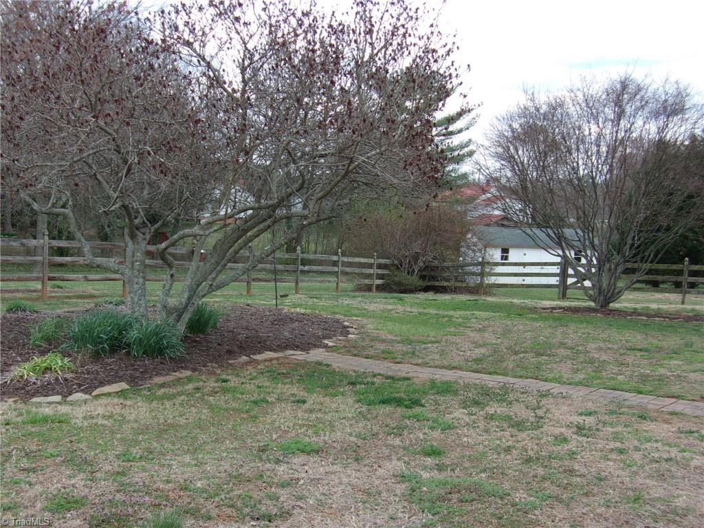 2621 Celeste Road Walkertown, NC 27051 - Photo 28 of 37 Gallery Image 28
