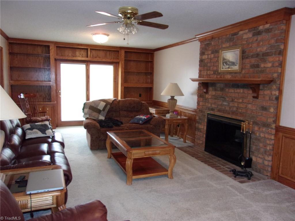 2621 Celeste Road Walkertown, NC 27051 - Photo 4 of 37 Gallery Image 4