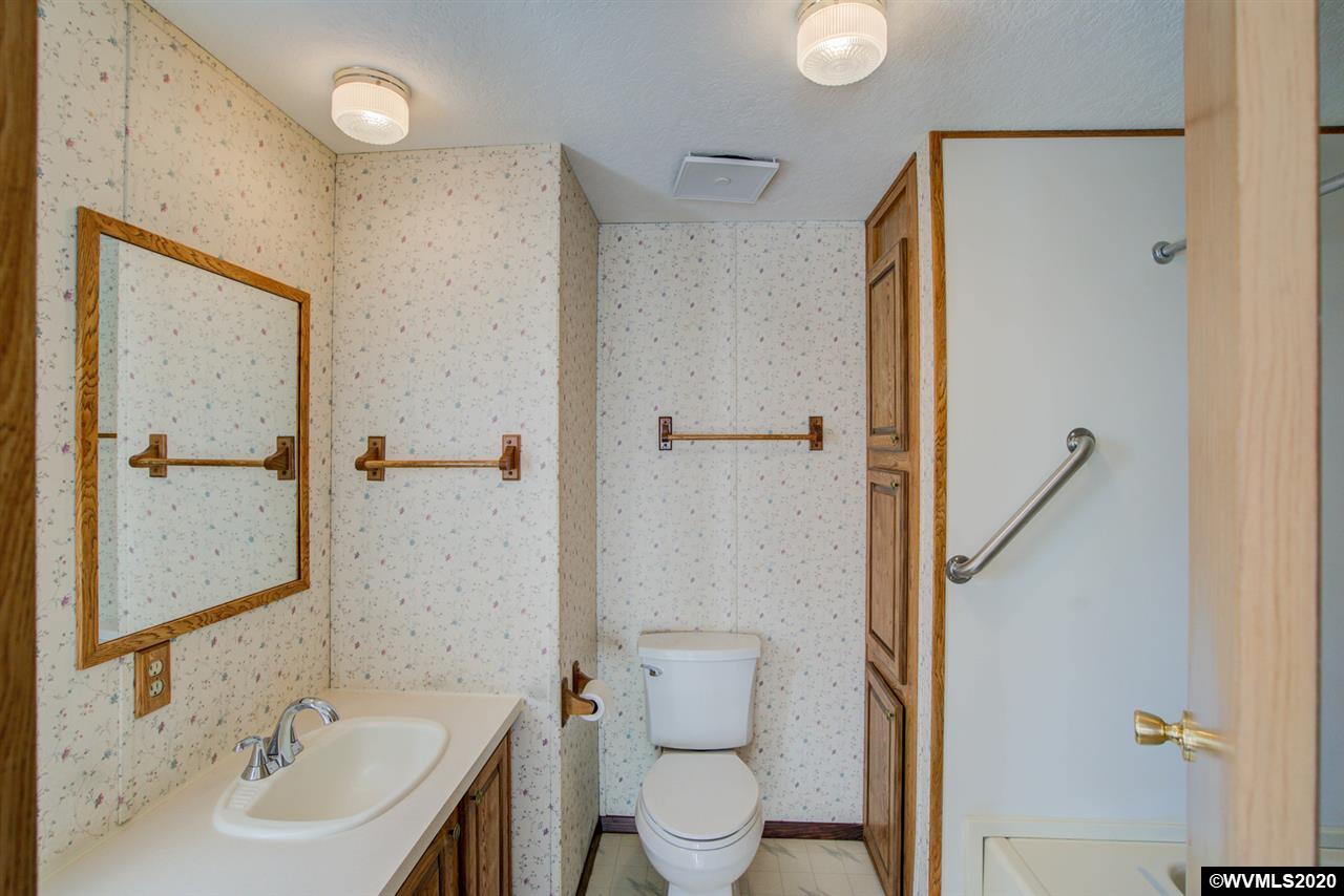 205 Boone Road Southeast, Unit 4 Salem, OR 97306 - Photo 20 of 30
