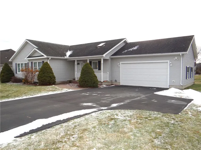 $339,900 | 11 Lexington Big Flats, Horseheads, NY 14845