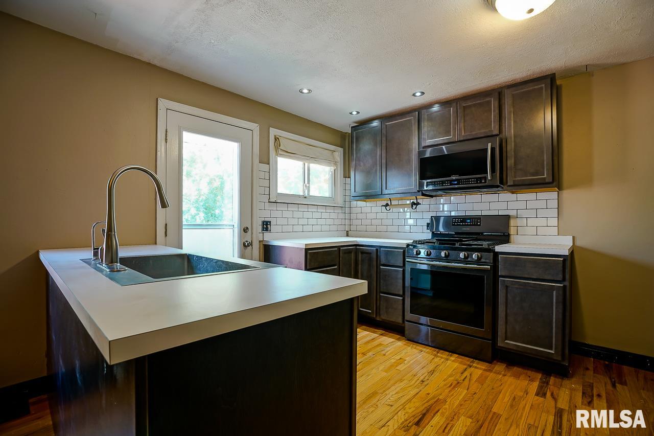 5315 West Cisna Road Bartonville, IL 61607 - Photo 4 of 36 Gallery Image 4
