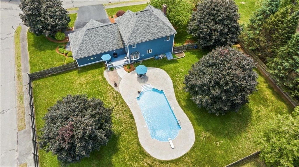 27 Crestview Drive Uxbridge, MA 01569 - Photo 31 of 39 a aerial view of a house