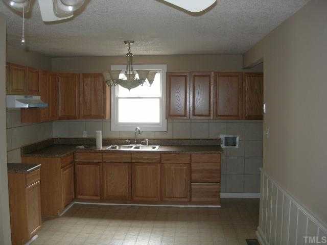 3540 Apache Drive Raleigh, NC 27609 - Photo 6 of 10 Kitchen