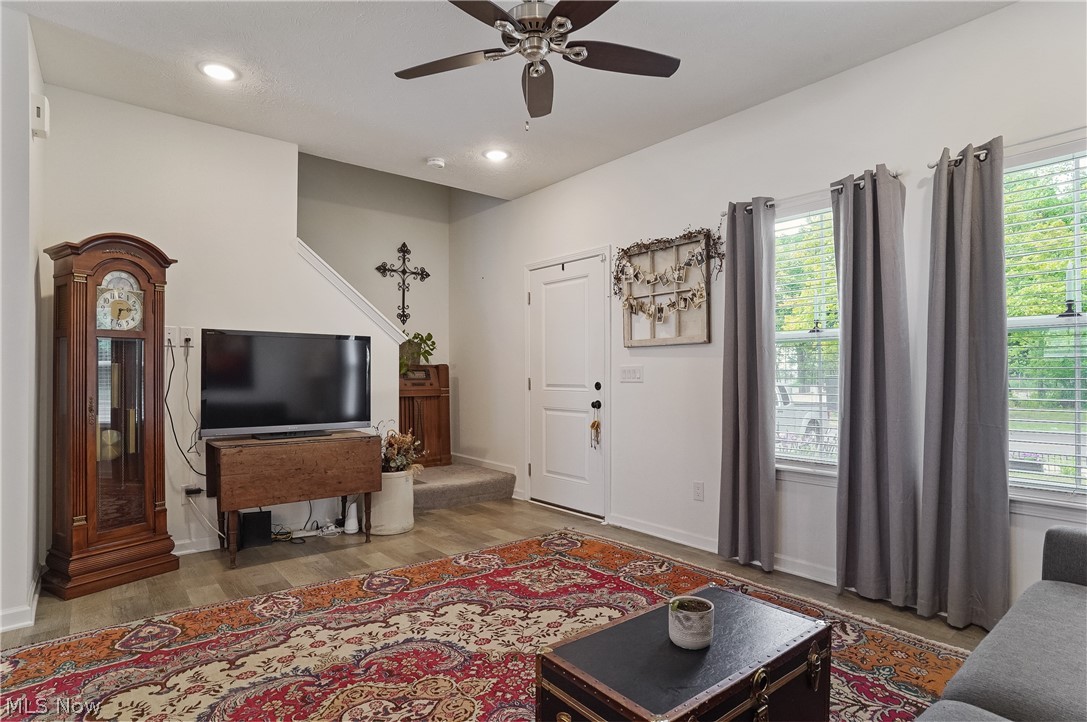 644 Diagonal Road Akron, OH 44320 - Photo 3 of 34 Gallery Image 3
