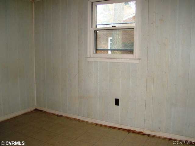 444 Pine Ridge Road Petersburg, VA 23805 - Photo 10 of 12 Other - Enclosed porch