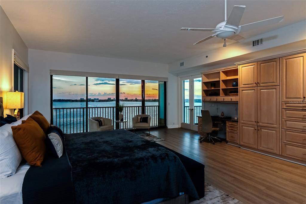 378 Golden Gate Point, Unit 6 Sarasota, FL 34236 - Photo 13 of 30