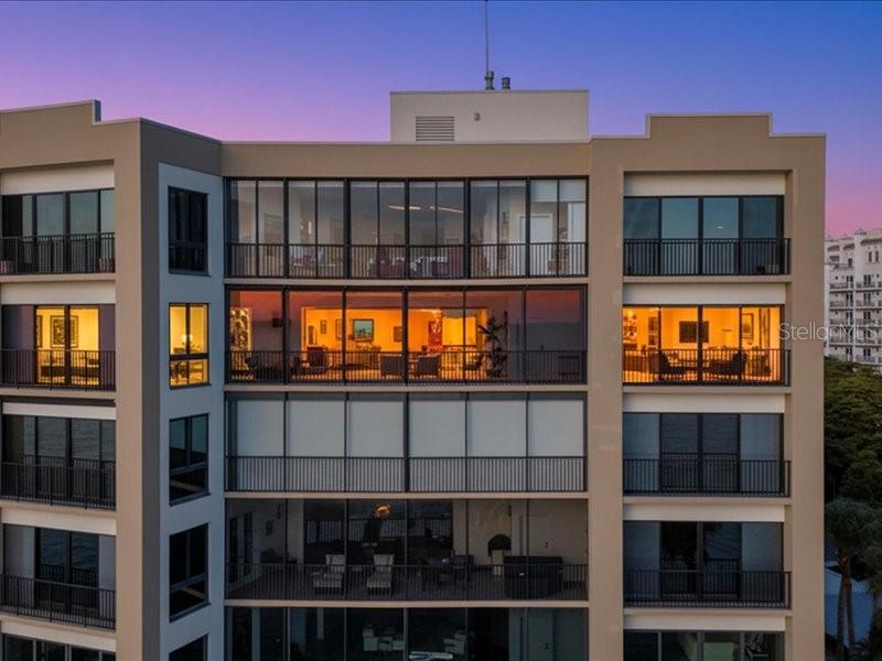 378 Golden Gate Point, Unit 6 Sarasota, FL 34236 - Photo 4 of 30