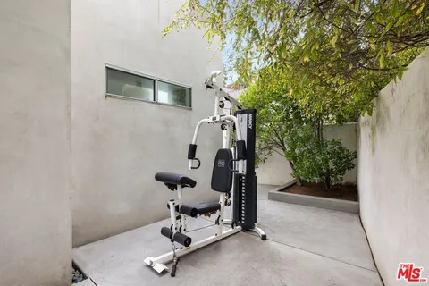 $3,995,000 | 2654 Roscomare Road, Los Angeles, CA 90077